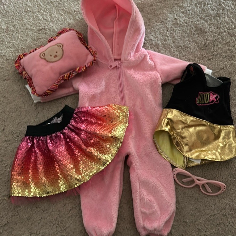 Doll Clothes and Accessories (Random)